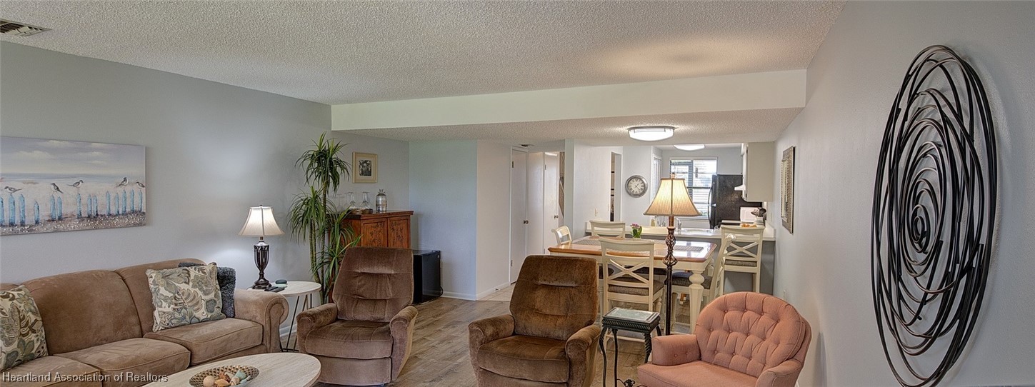 Sebring, Florida 33872, United States, 2 Bedrooms Bedrooms, ,3 BathroomsBathrooms,Residential,Active,254348