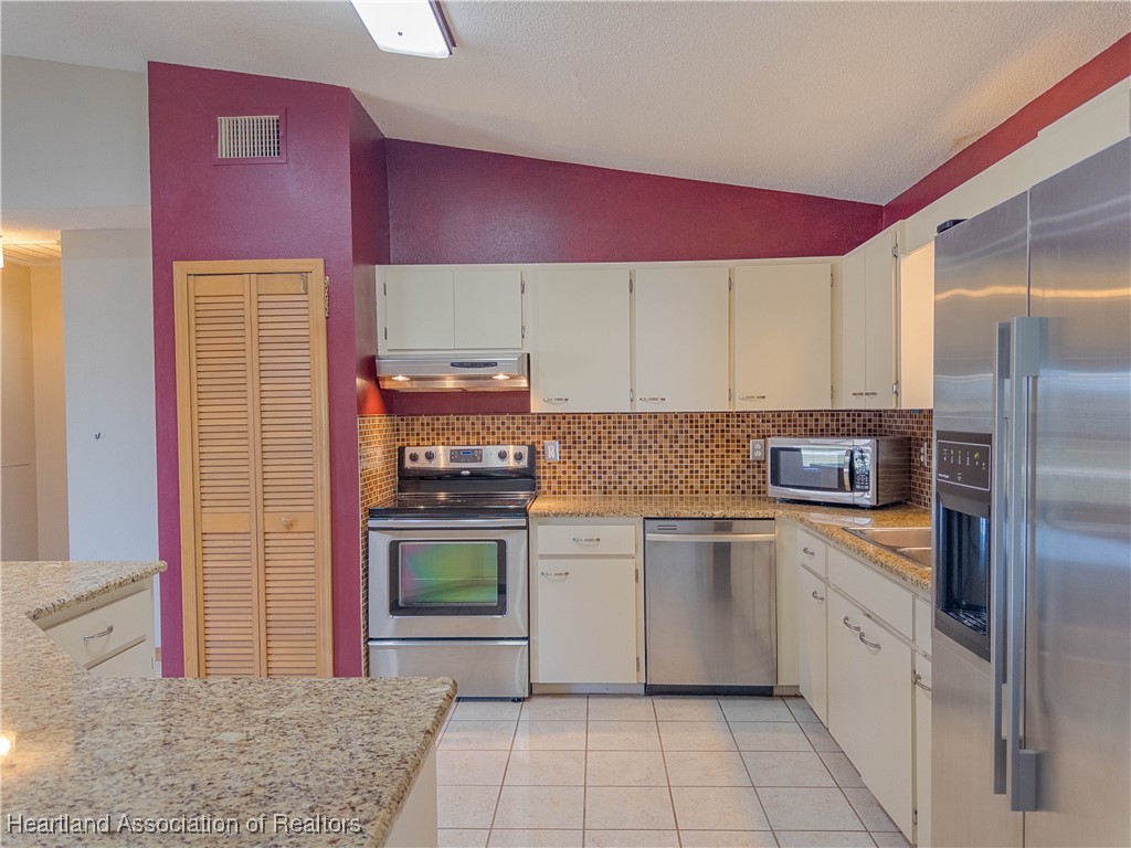 Sebring, Florida 33870, United States, 3 Bedrooms Bedrooms, ,2 BathroomsBathrooms,Residential,Active,113555