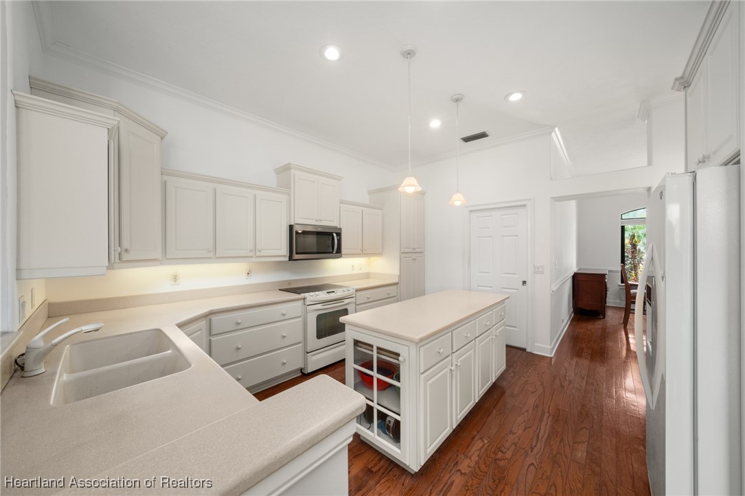 Avon Park, Florida 33825, United States, 3 Bedrooms Bedrooms, ,2 BathroomsBathrooms,Residential,Active,120298