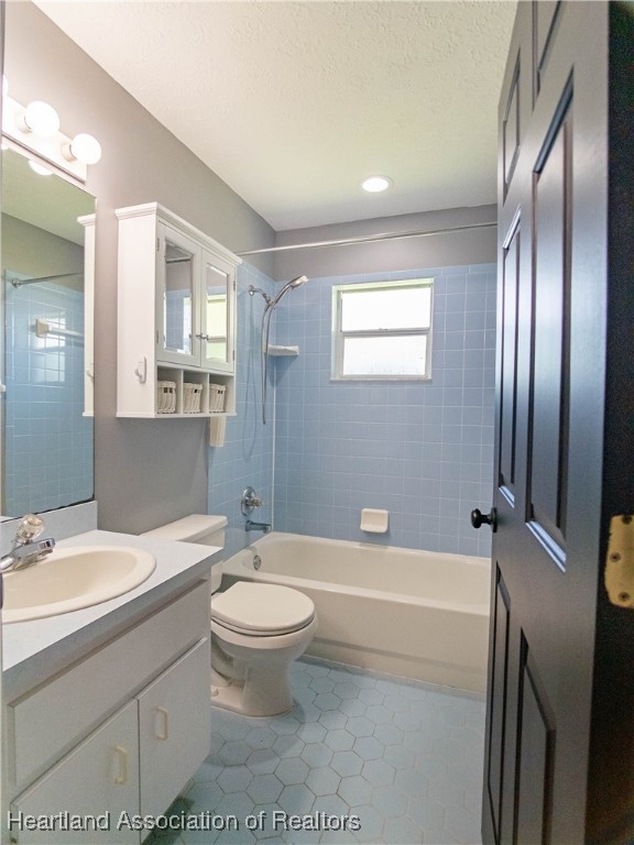 Sebring, Florida 33875, United States, 4 Bedrooms Bedrooms, ,2 BathroomsBathrooms,Residential,Active,223799