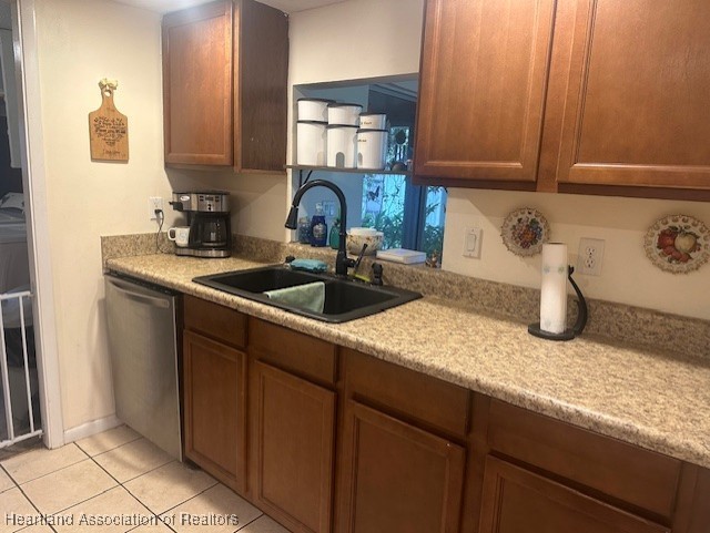 Sebring, Florida 33875, United States, 2 Bedrooms Bedrooms, ,2 BathroomsBathrooms,Residential,Contingent,142969