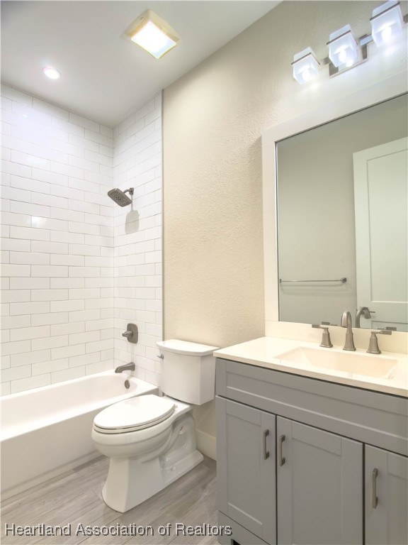 Sebring, Florida 33875, United States, 3 Bedrooms Bedrooms, ,3 BathroomsBathrooms,Residential,Contingent,186774