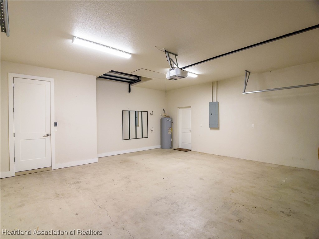 Sebring, Florida 33875, United States, 3 Bedrooms Bedrooms, ,3 BathroomsBathrooms,Residential,Contingent,186774