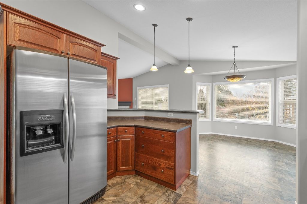 listing image 16517888622253493076