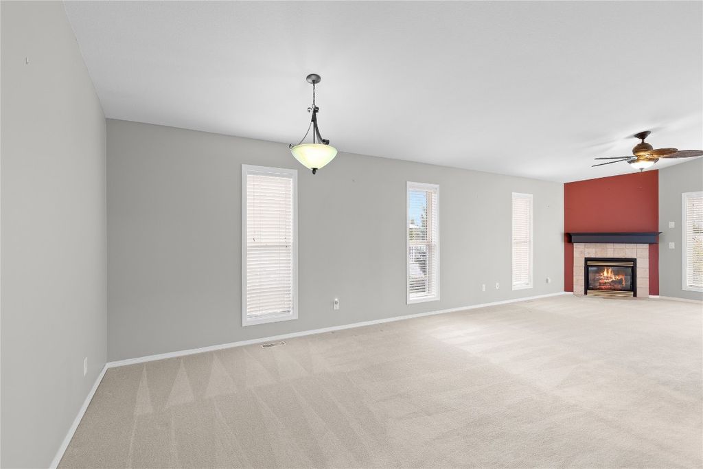 listing image 16518405639592564850