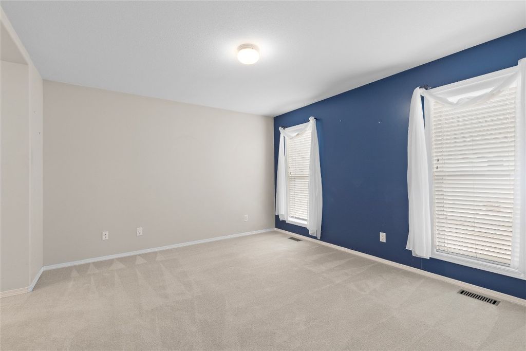 listing image 16518590417787557242