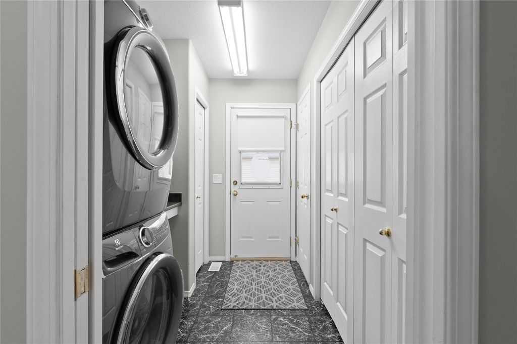 listing image 16511118710938676545