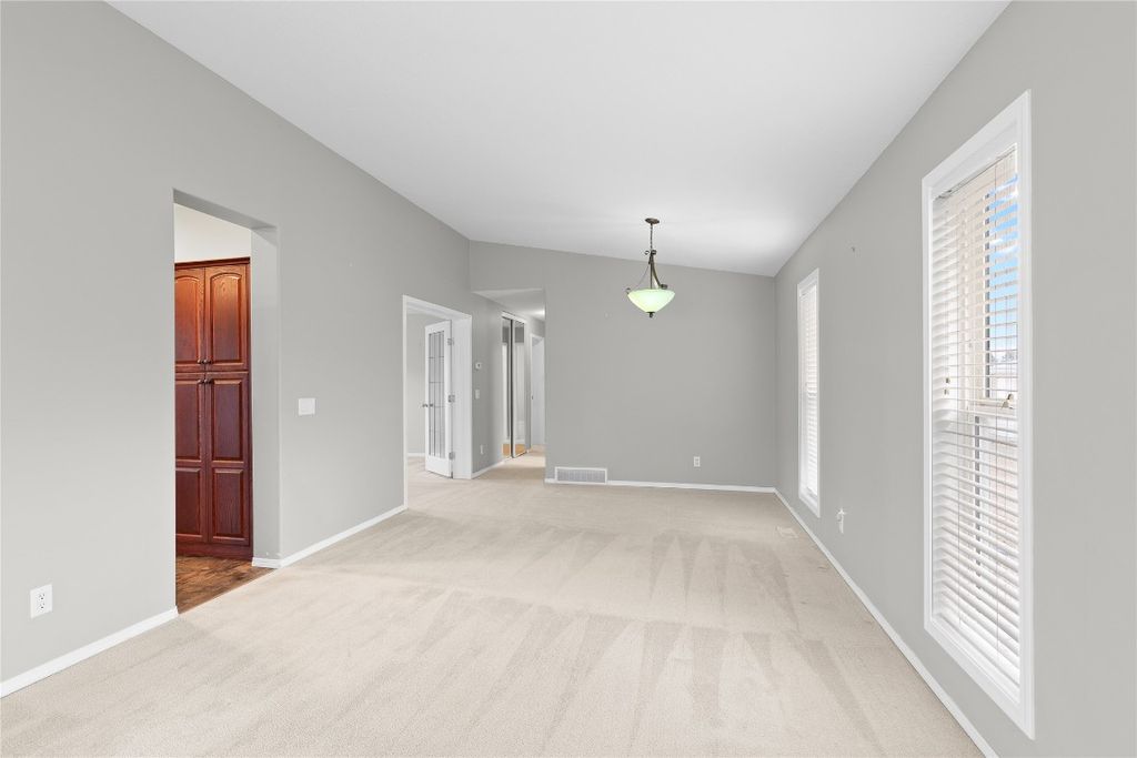 listing image 16512663316099001448