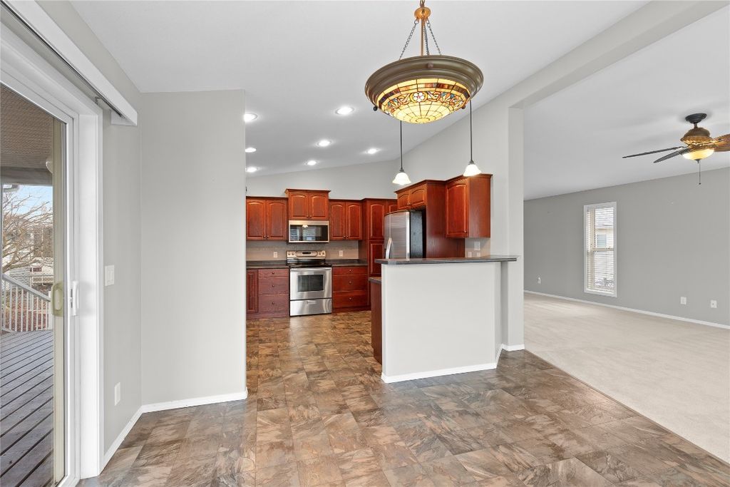 listing image 16519513540771223770