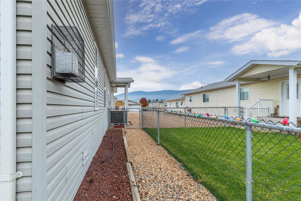 listing image 16512335181058485333