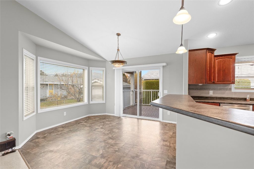 listing image 16512818078678757414