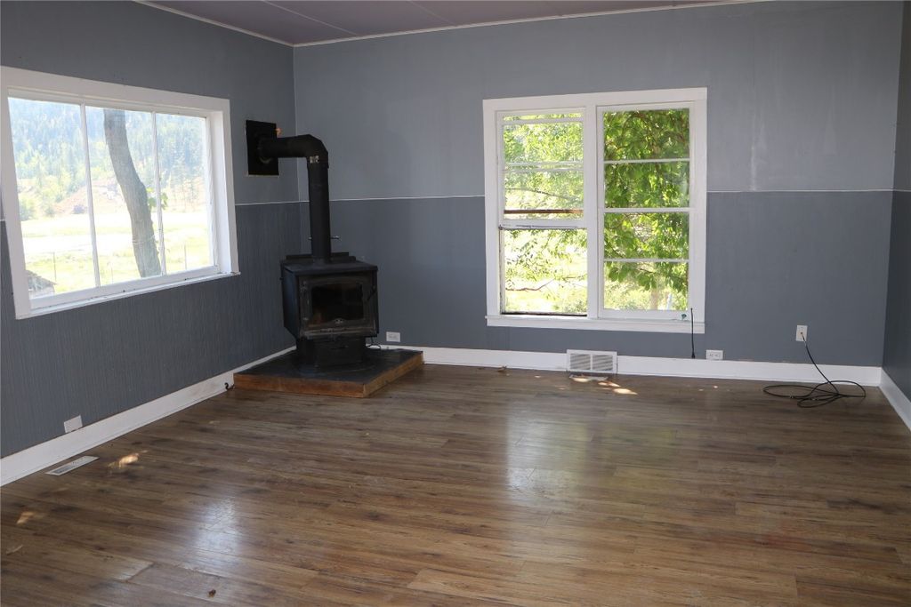 listing image 16513165283477925161