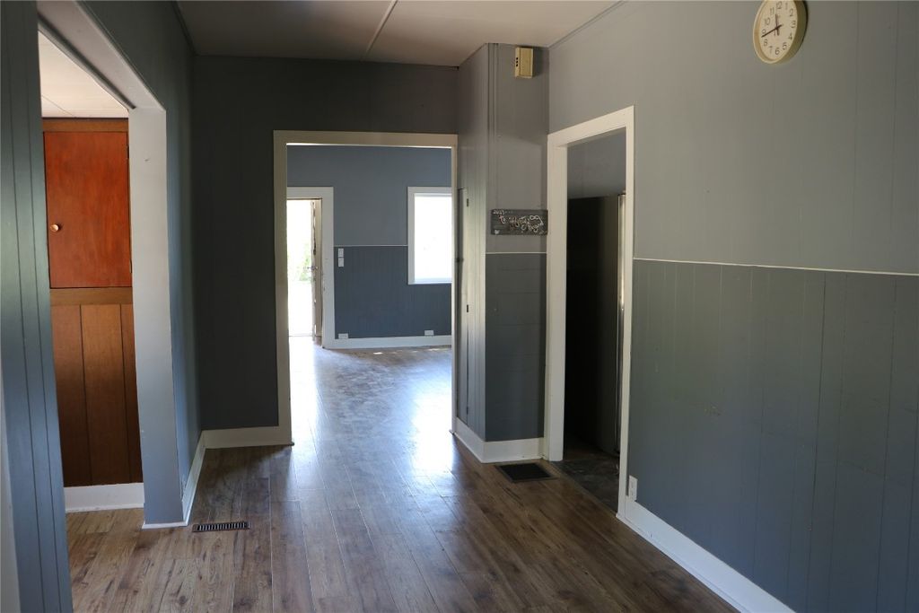 listing image 16513988036683211224