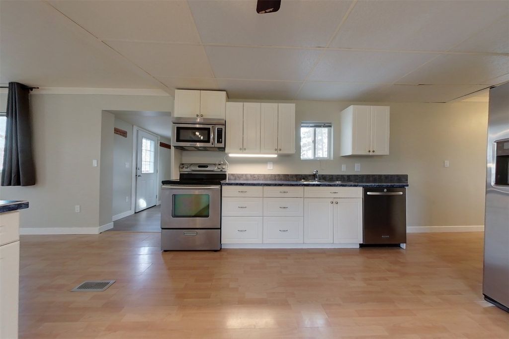 listing image 16512594004179935117