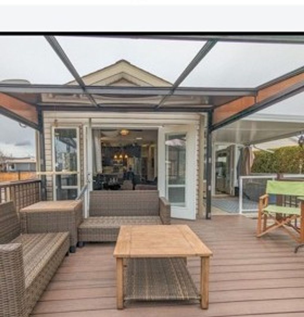 listing image 16518097131076398938