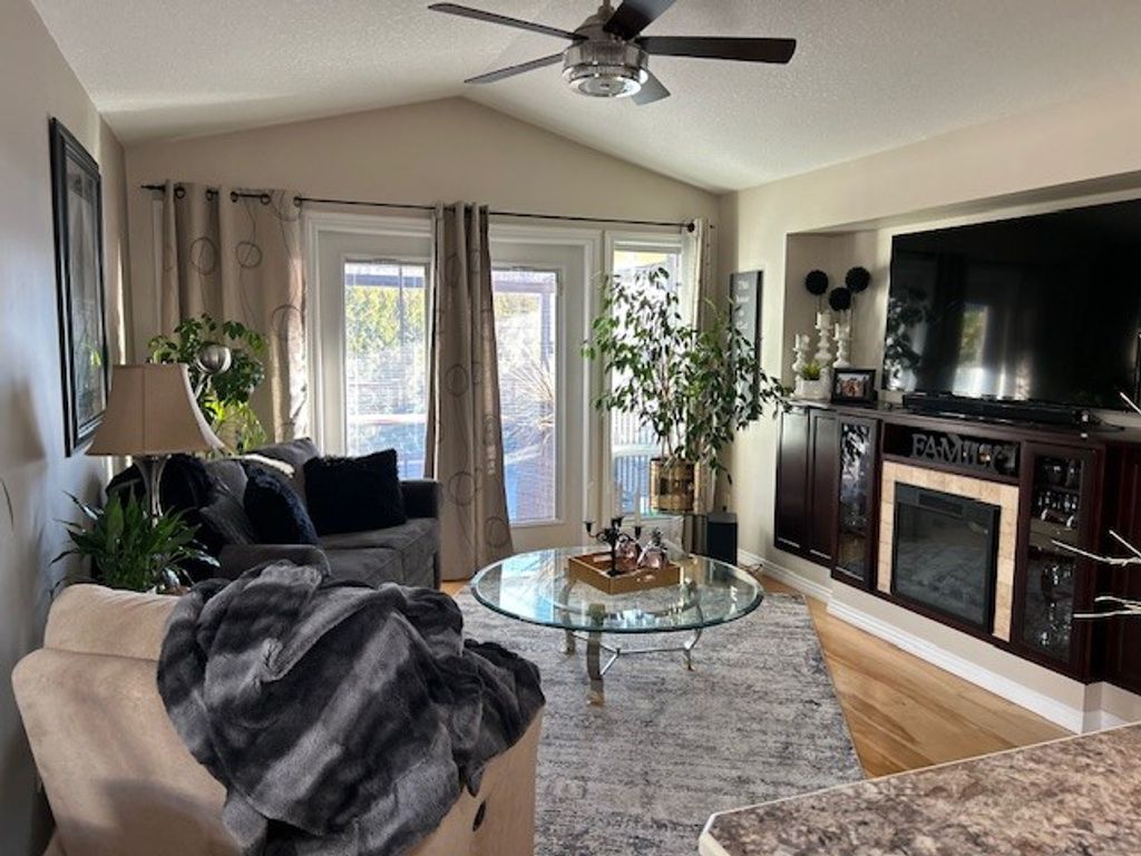 listing image 16512466526162167363