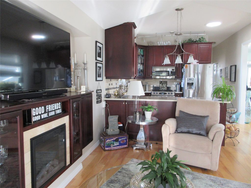 listing image 16516271734838805923