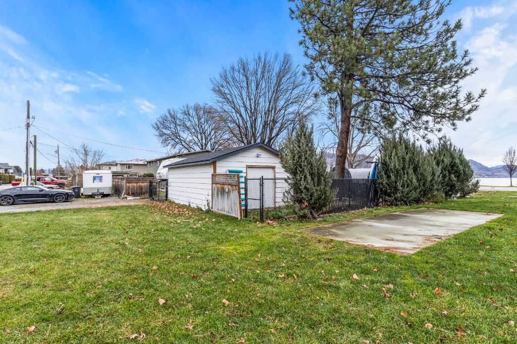 listing image 16515704577792891711