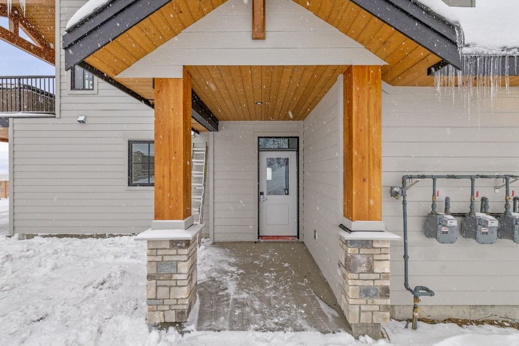 listing image 16511402556950607507