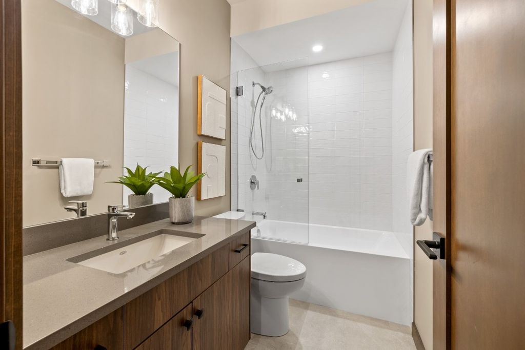 listing image 16513994645698198643