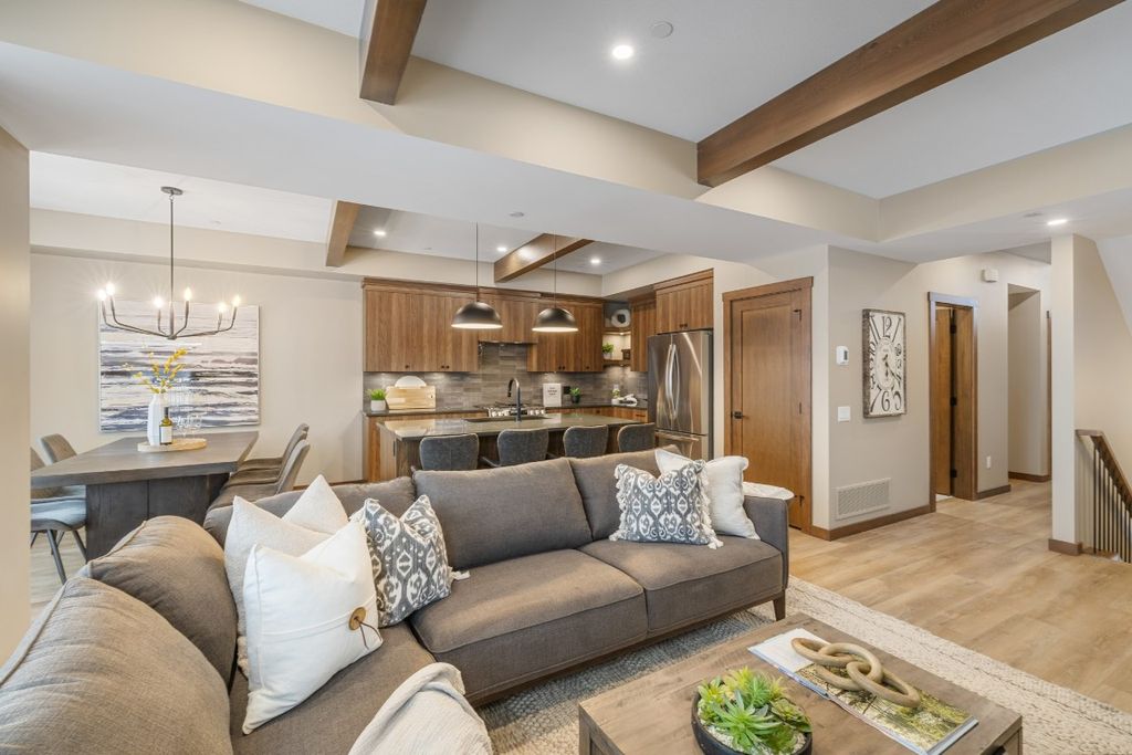 listing image 16510067789090206989