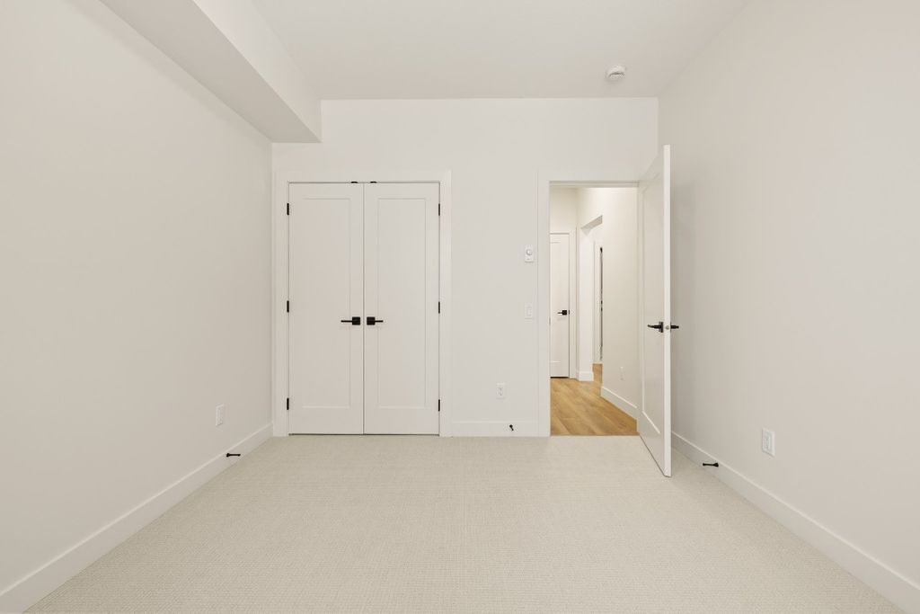 listing image 16511807401305583078