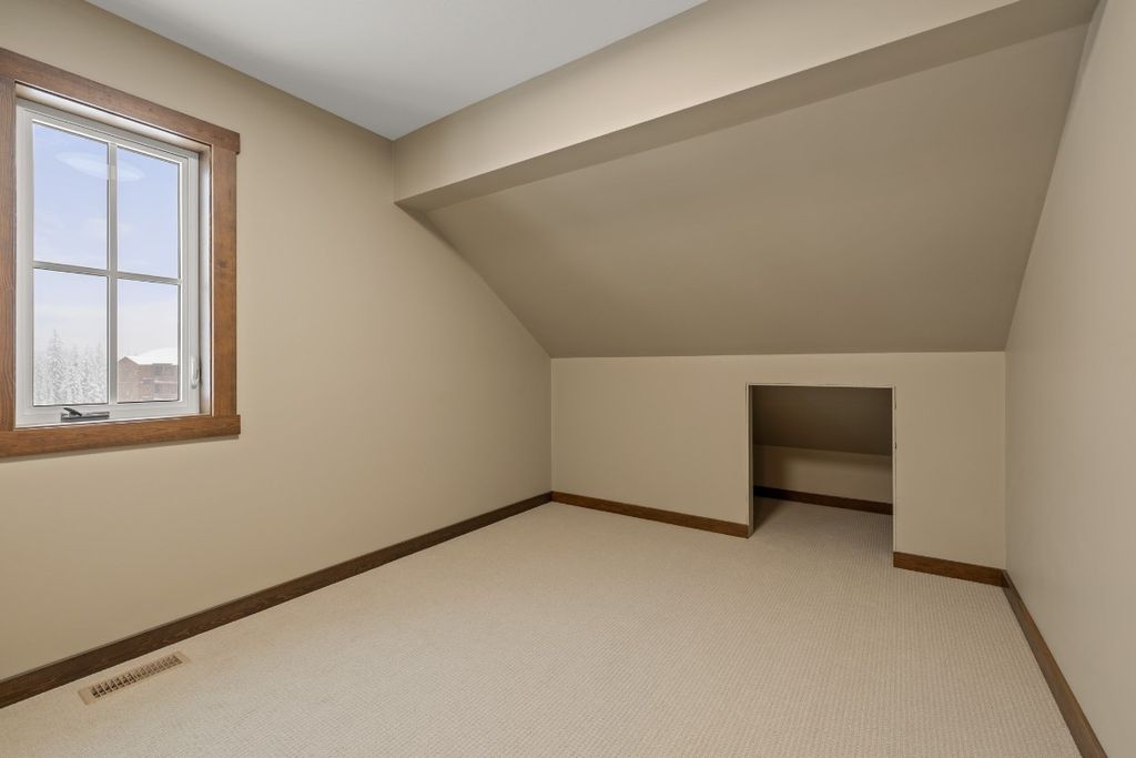 listing image 16517010306305925747