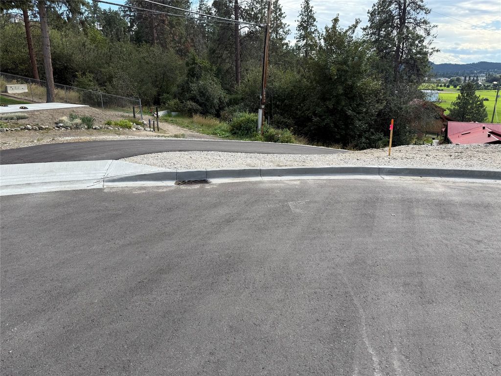 listing image 16519148234902565478