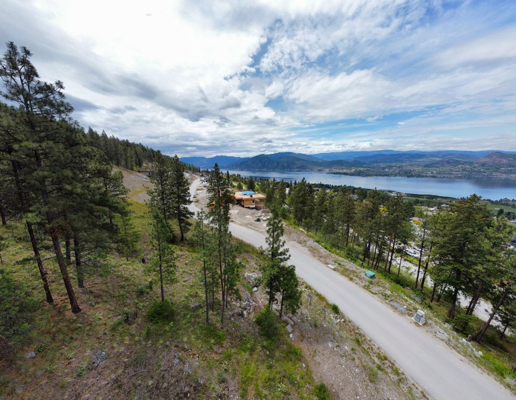 listing image 16519087804427372013