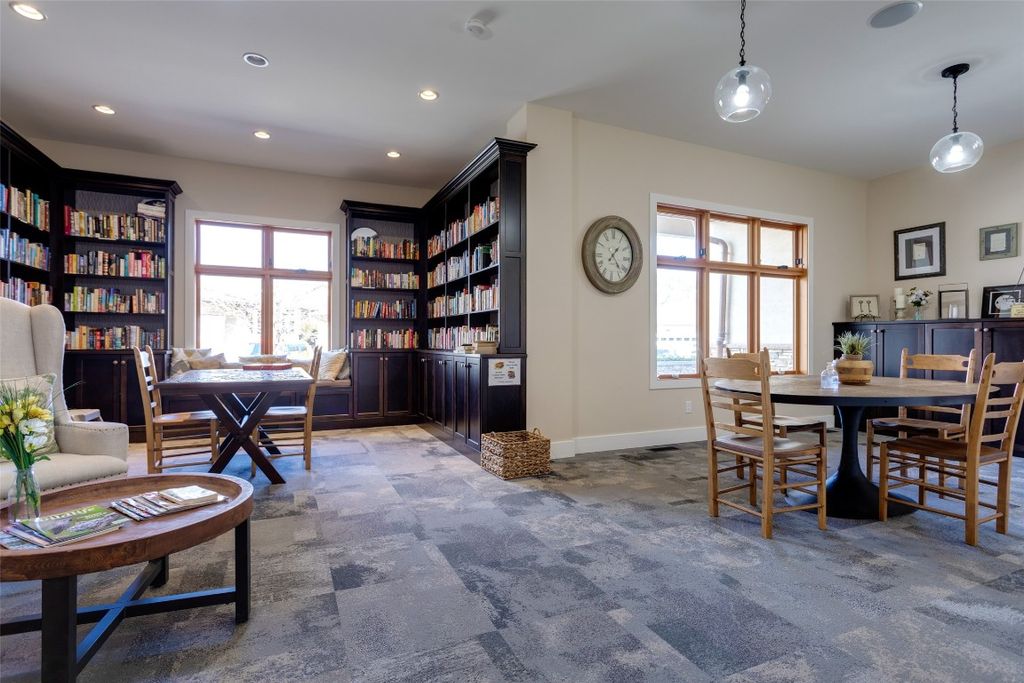 listing image 16519147587779701318