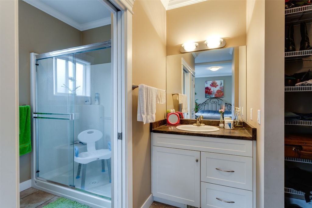listing image 16514590013404011341
