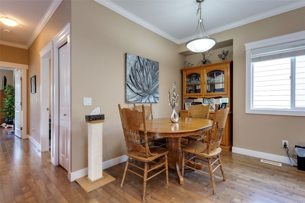 listing image 16512718373276385449