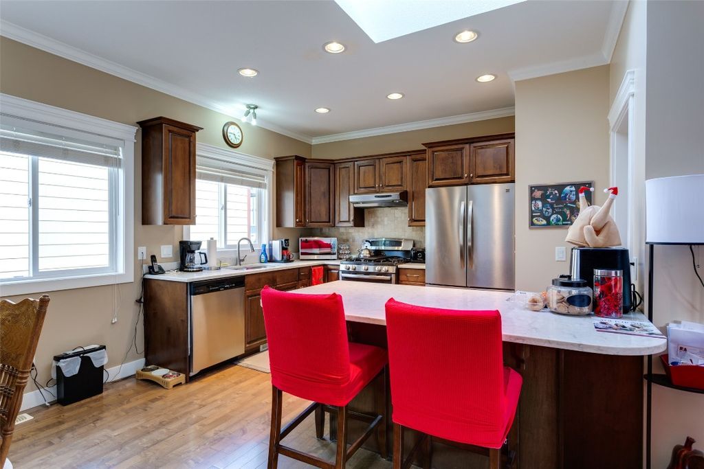 listing image 16515112433017341508