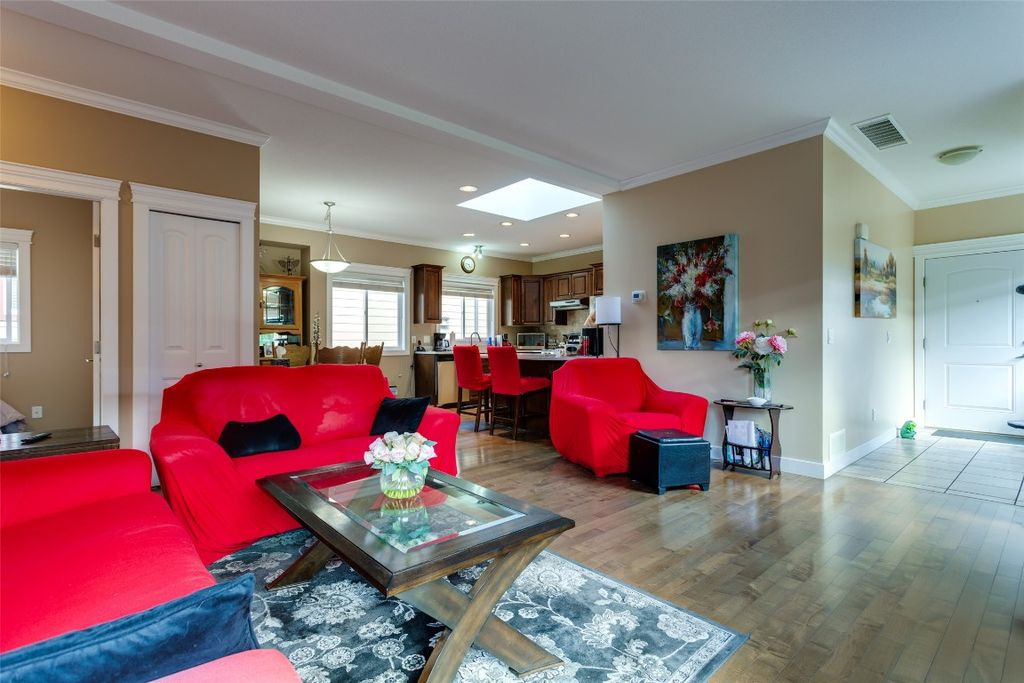 listing image 16510696116493874104