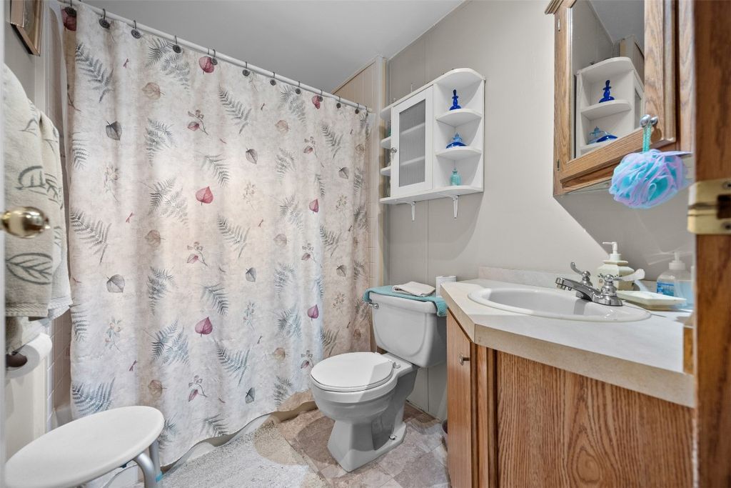 listing image 16516370586822693736