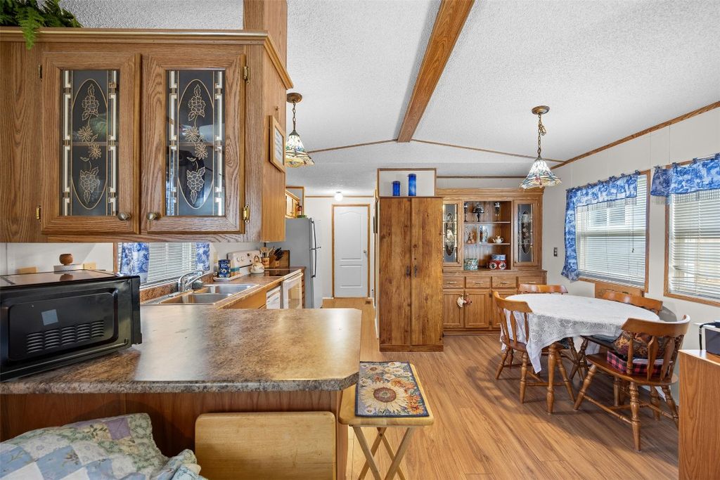 listing image 16512265328999007667