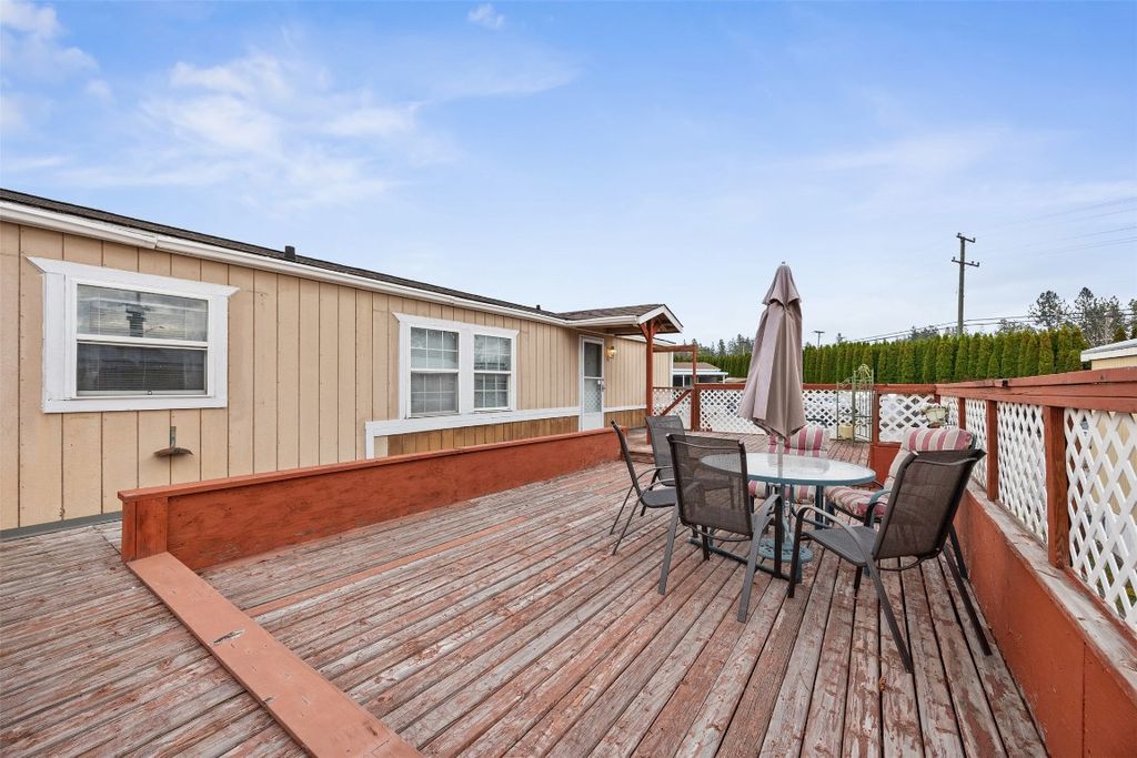 listing image 16514236153564529592