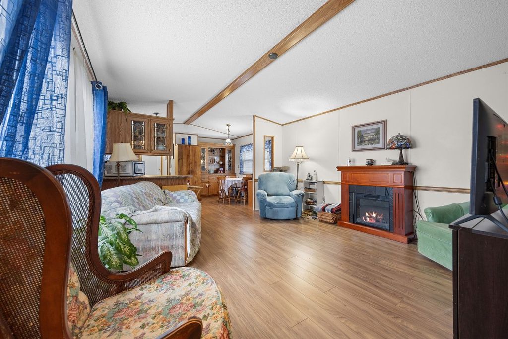 listing image 16516281078277293213