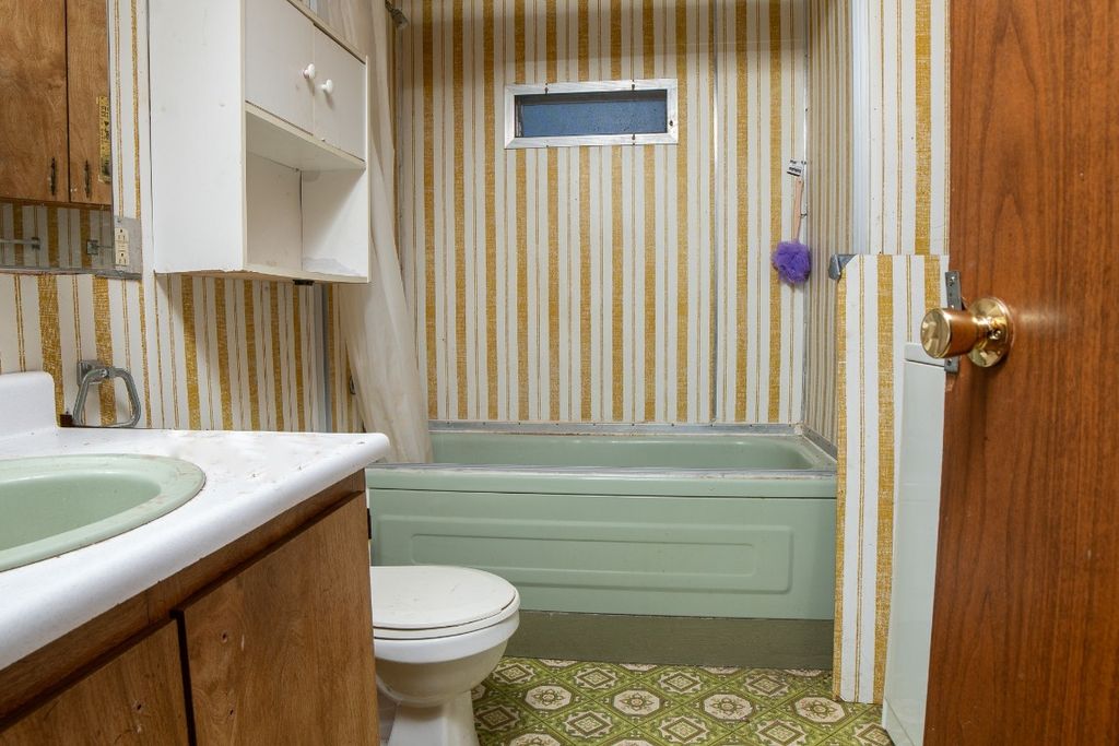 listing image 16516230640097050719