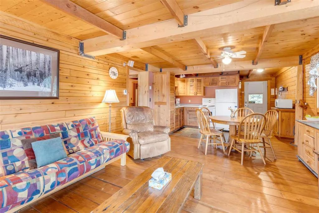 listing image 16512498449874105354
