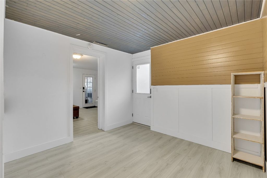 listing image 16510996514846122341