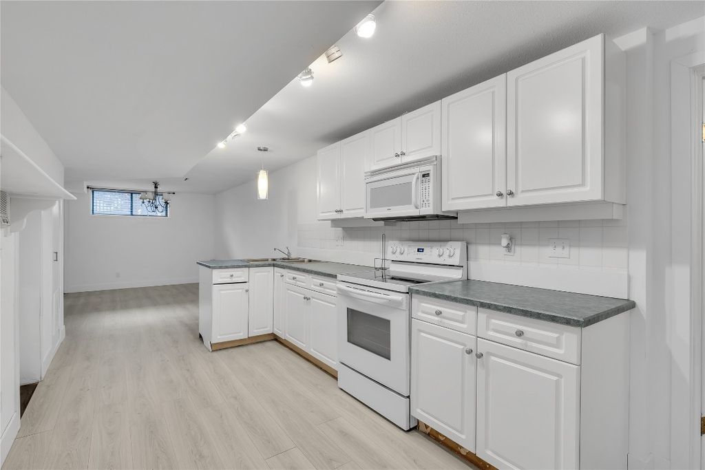 listing image 16516567917872765443