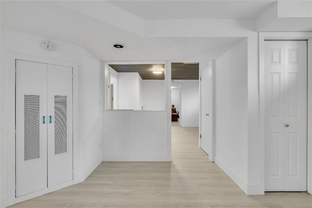 listing image 16517218617245217129