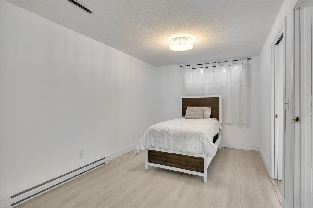 listing image 16512105915686099336