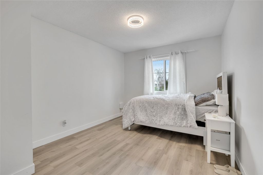 listing image 16516922279371170187