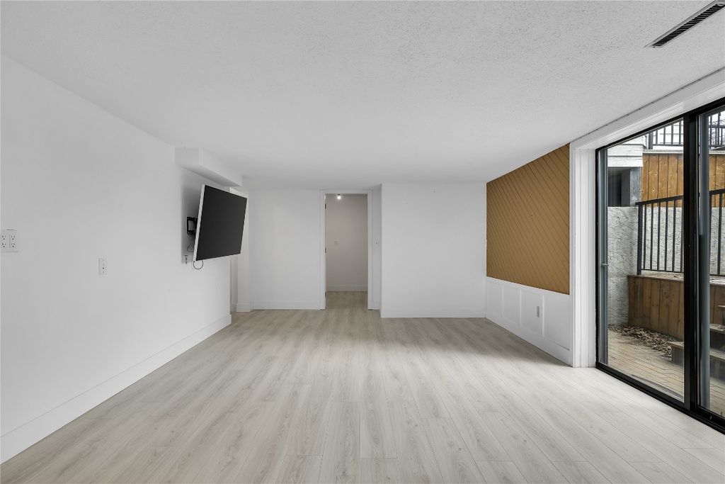 listing image 16515854590908521858