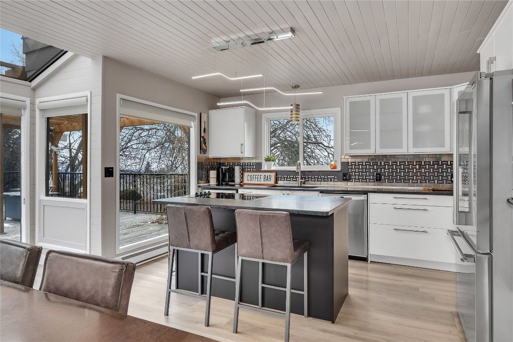 listing image 16515253340218228653