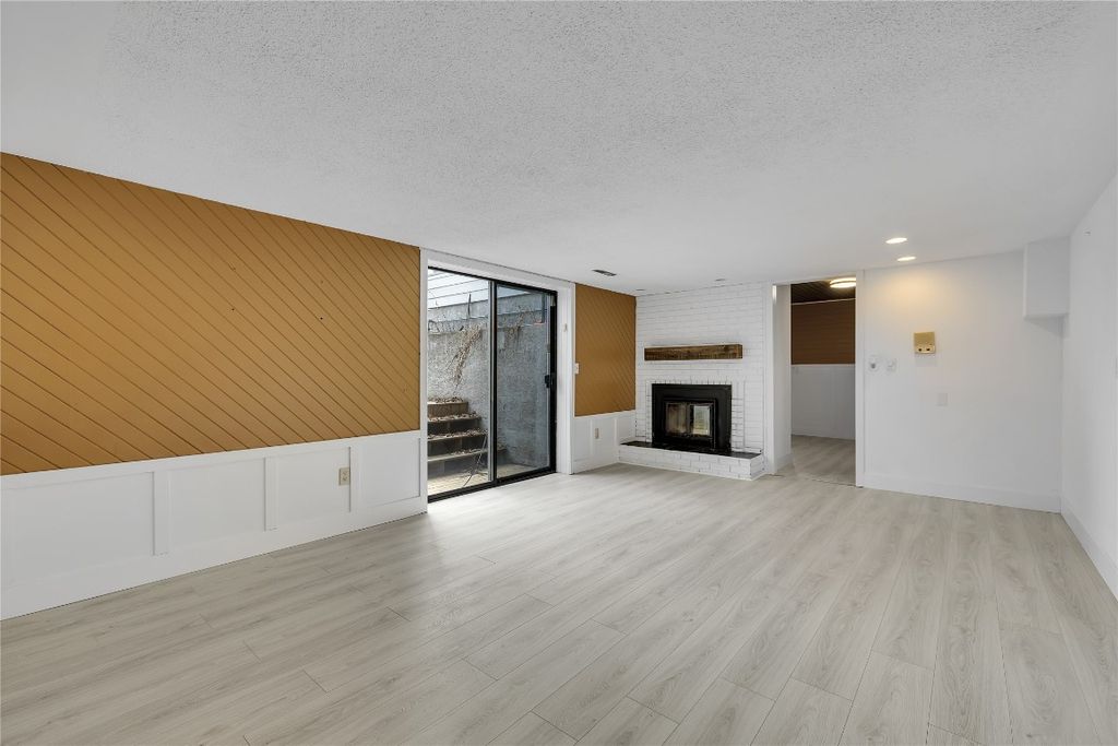 listing image 16511657422494312226