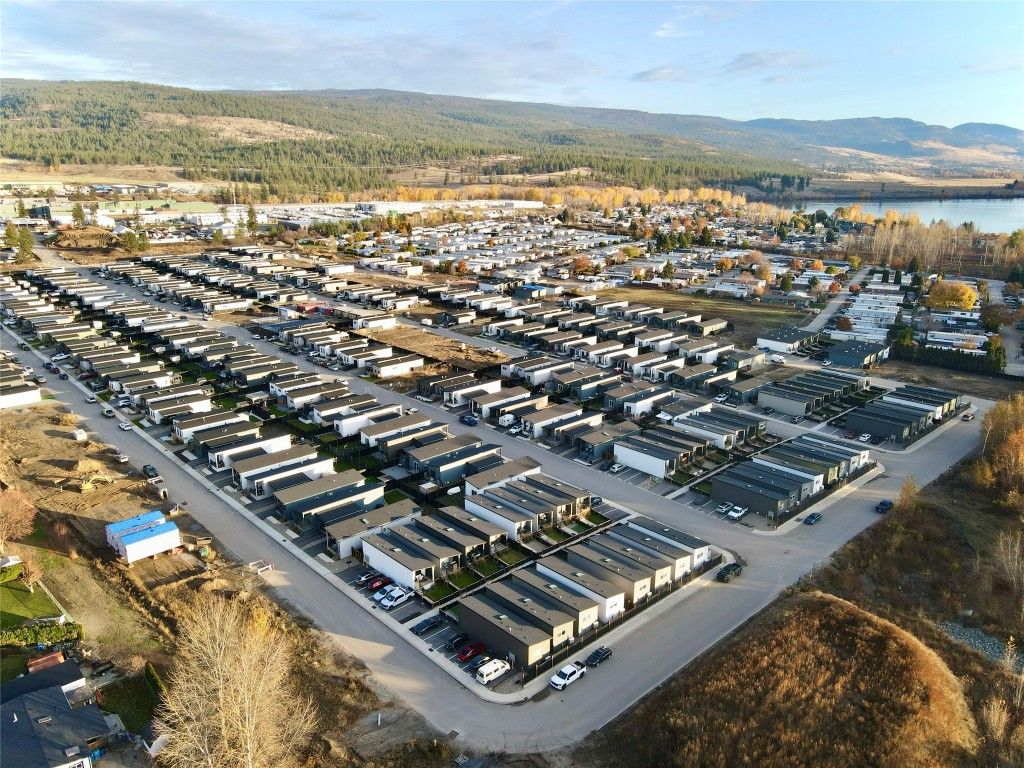 listing image 16513075718335672391