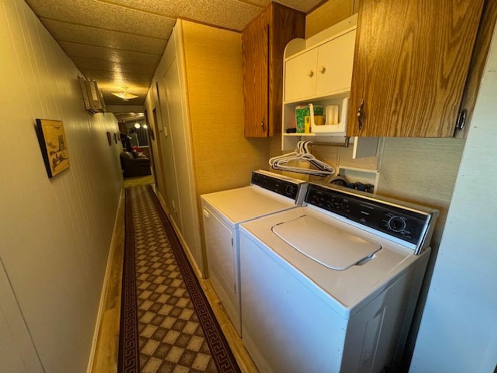 listing image 16512892187223477156